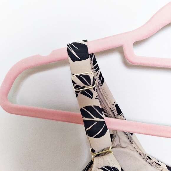Xhilaration Neutral Tropical Leaf Print Bikini Top Size XS - Picture 5 of 8